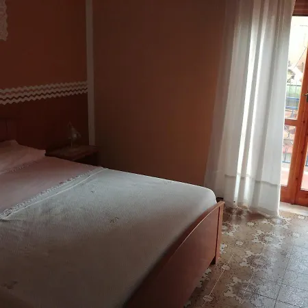 Il Sole Nel Cilento Alojamento de Acomodação e Pequeno-almoço Santa Maria di Castellabate